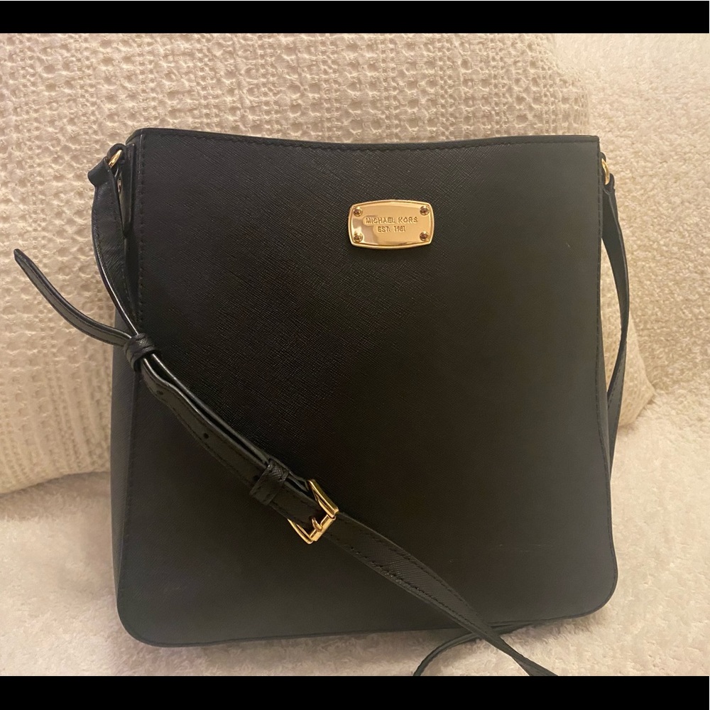 Michael Kors- Black Medium Crossbody